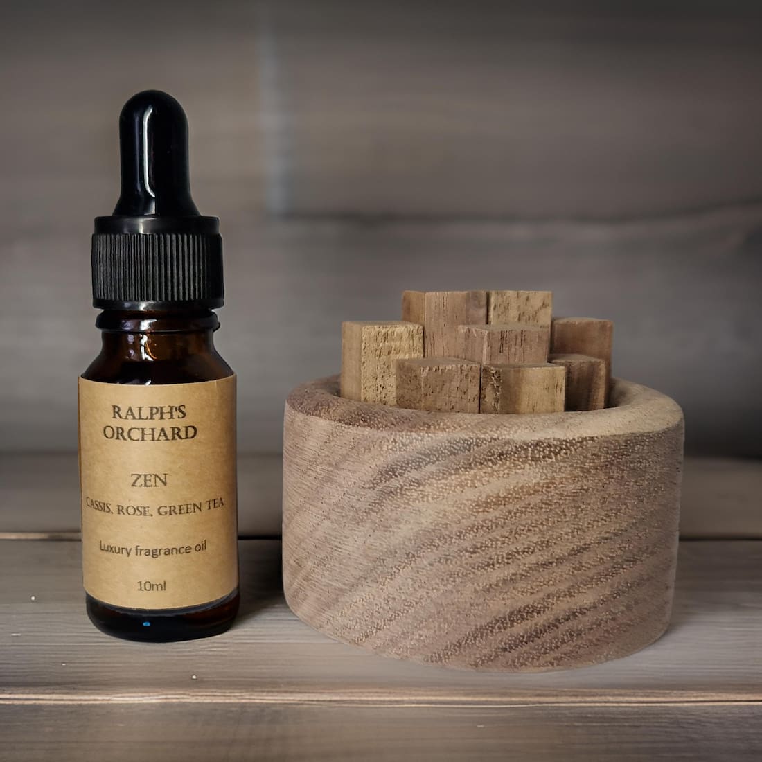 Elegant Wooden Fragrance Diffuser with Fragrance Oil